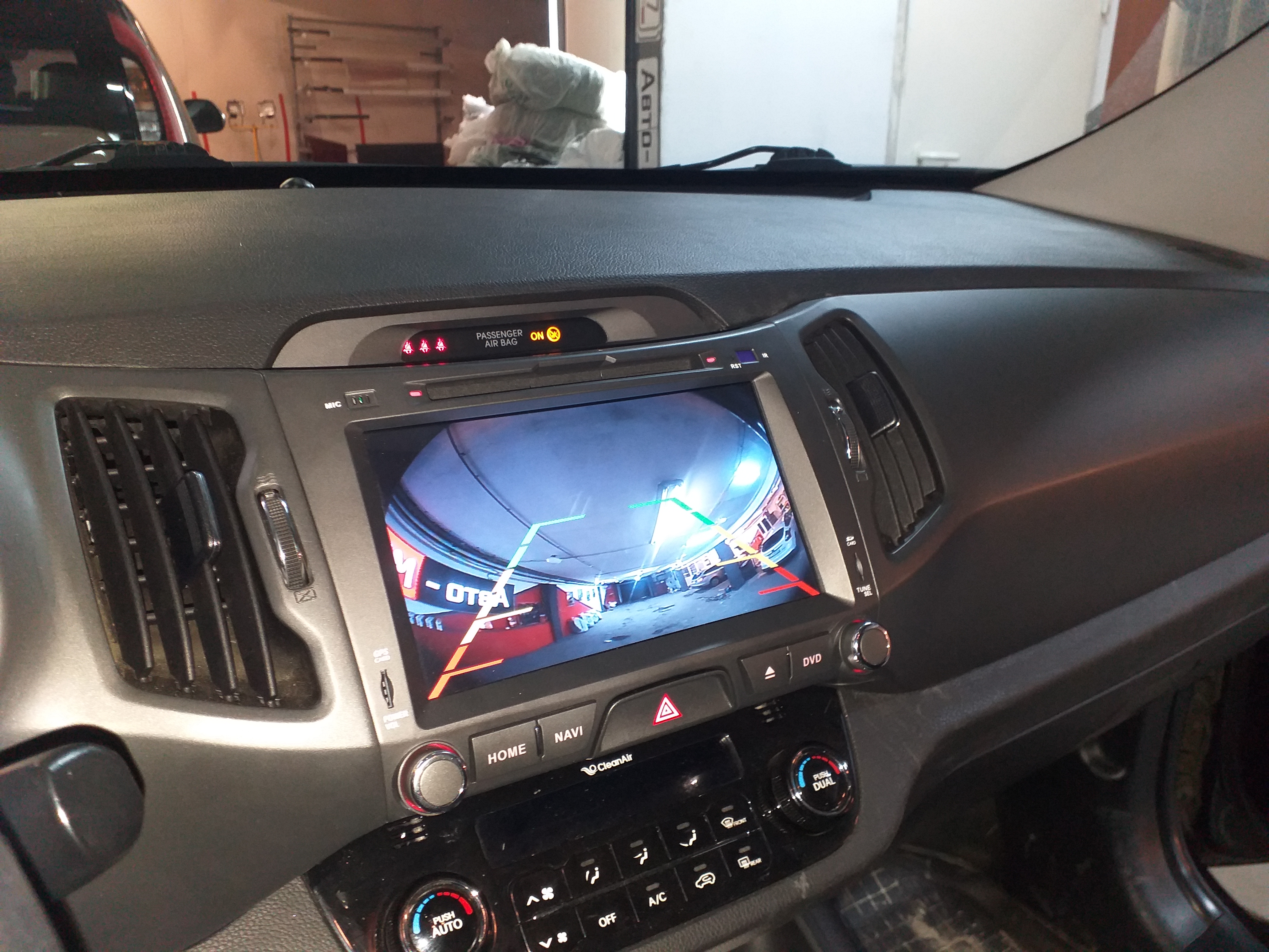 Установка камеры заднего вида на KIA Sportage