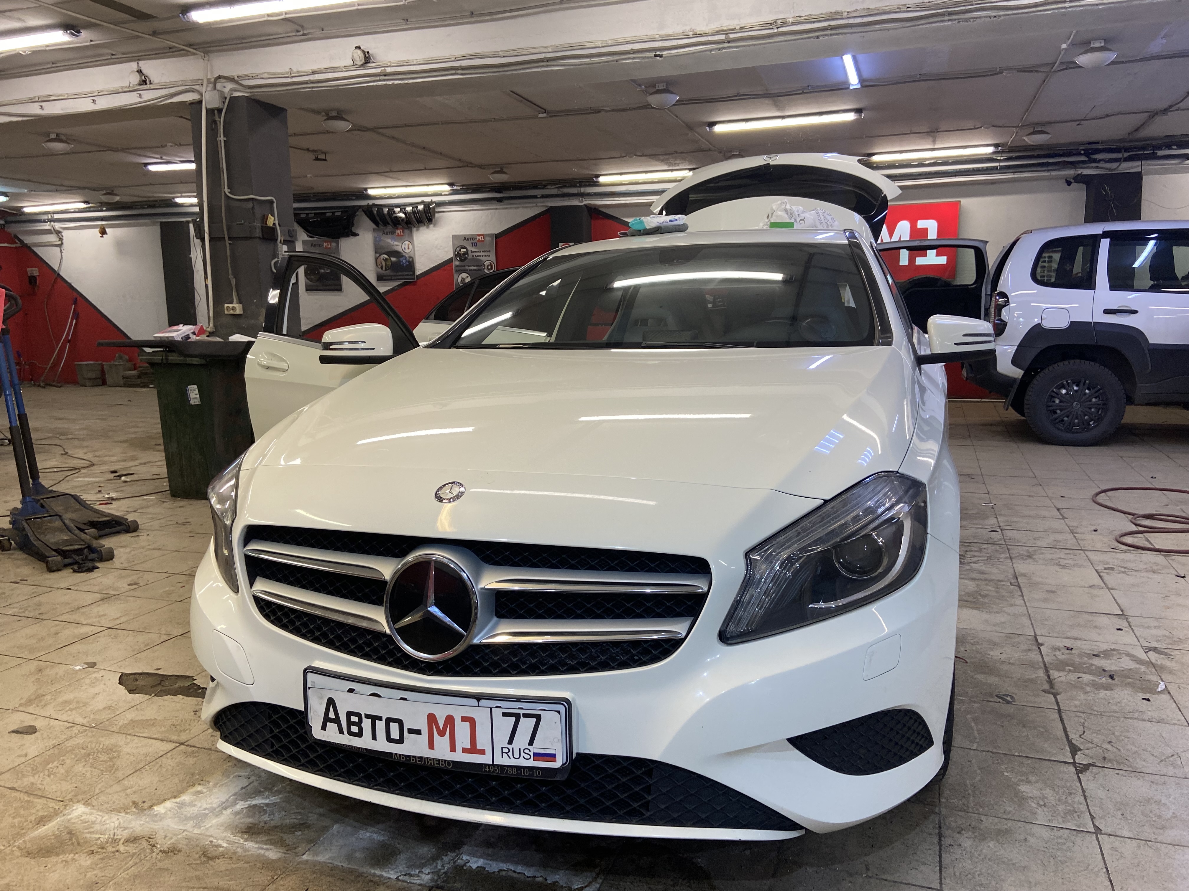 Восстановительная полировка фар на Mercedes A-класс