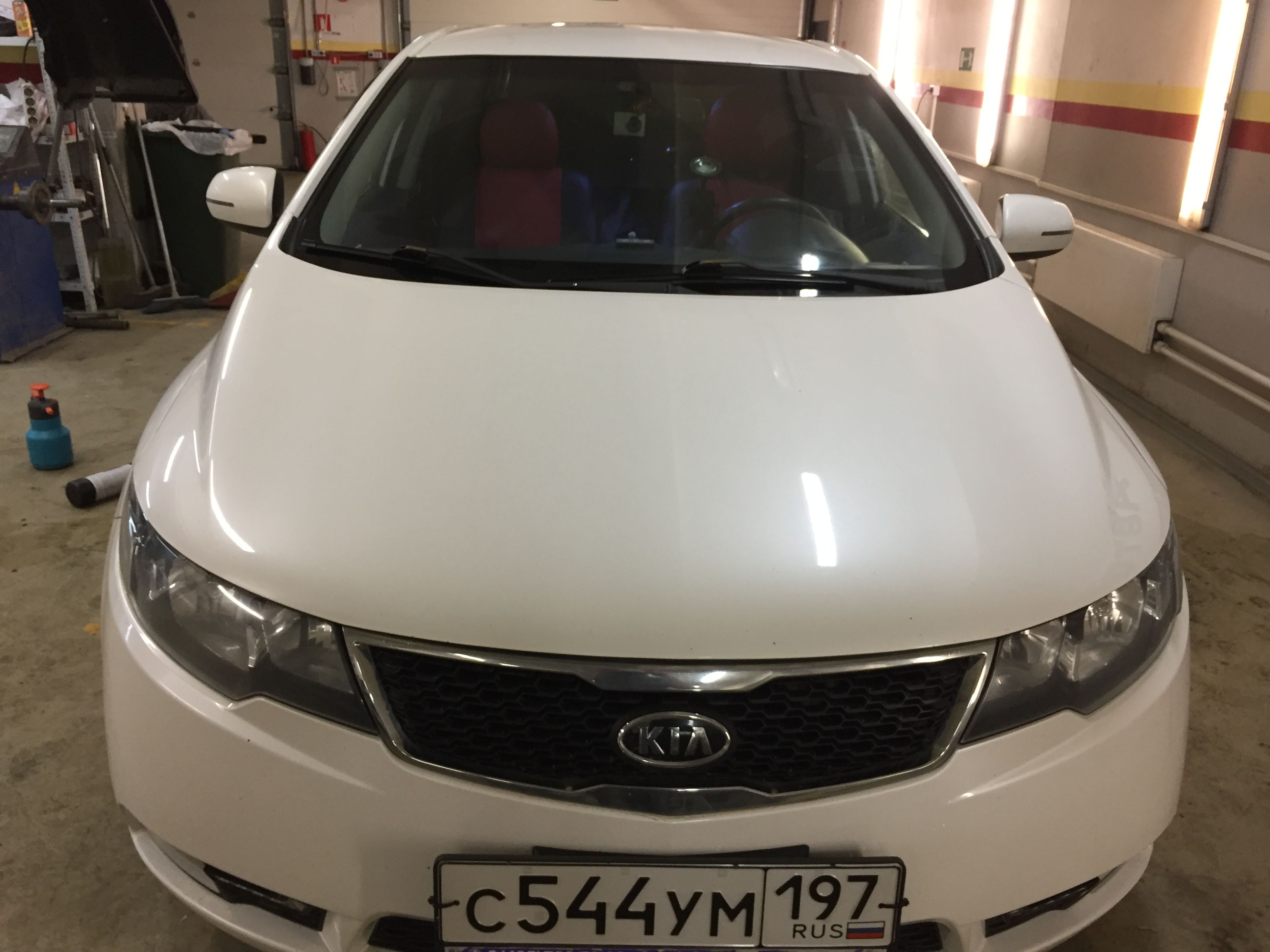 Kia Cerato оклейка крыши в черный глянец