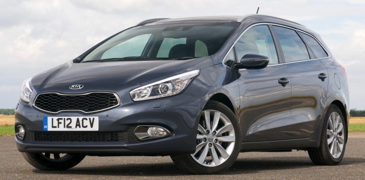 Установка потолочного монитора на Kia Ceed