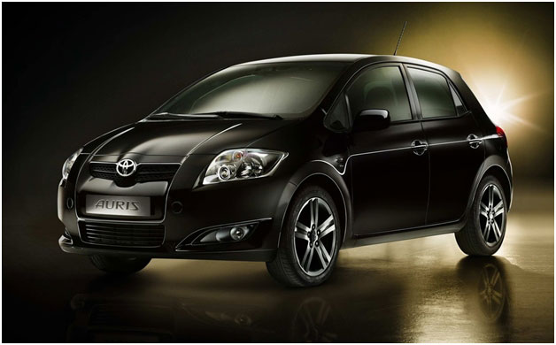 Установка ходовых огней на Toyota Auris