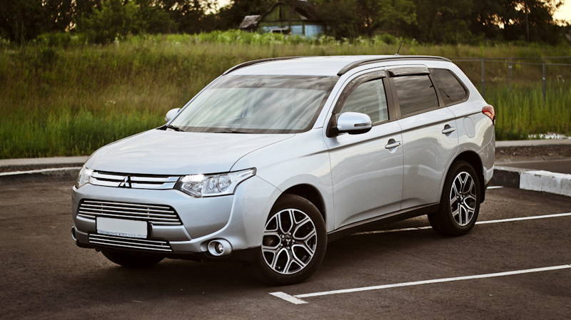 Жидкая шумоизоляция арок Mitsubishi Outlander 3